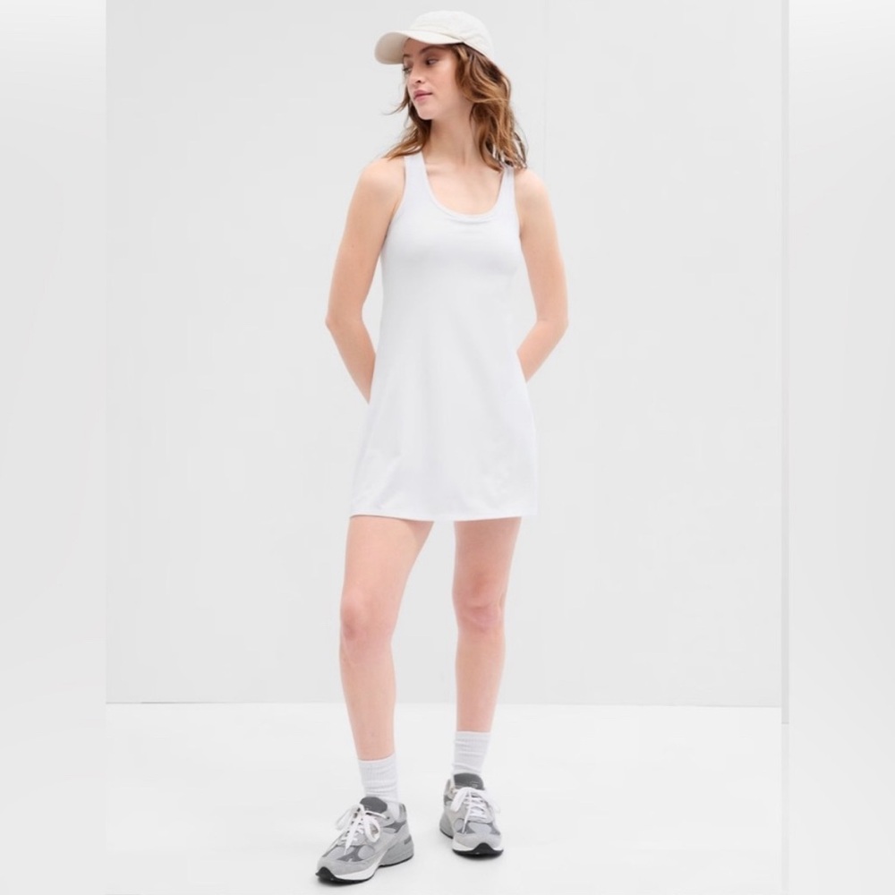 Gapfit Brushed Tech Jersey Dress medium NWT